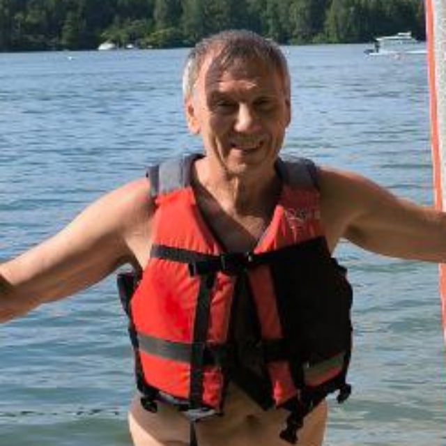 Известный политолог (НЕМАРКОВ)