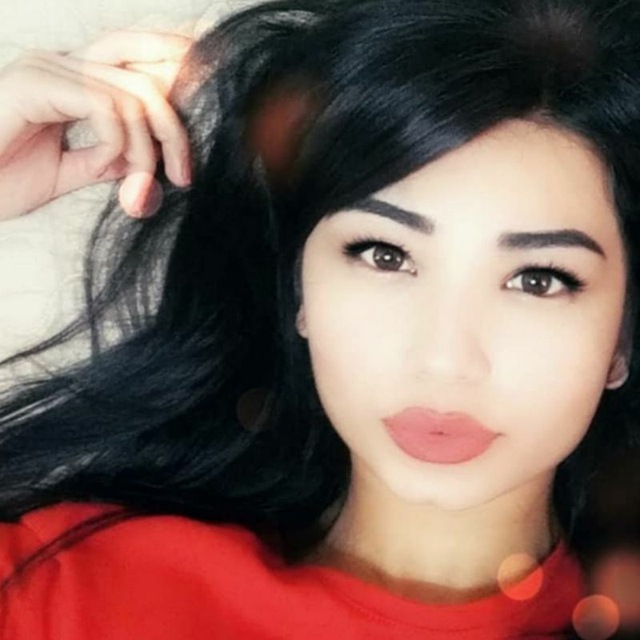 Kichkina oriq qiz porno video