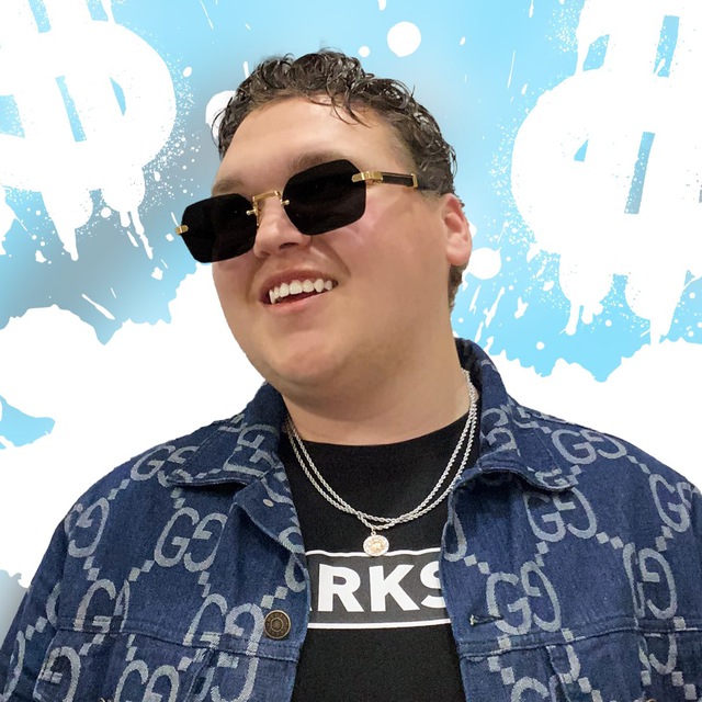 Егор богат ???