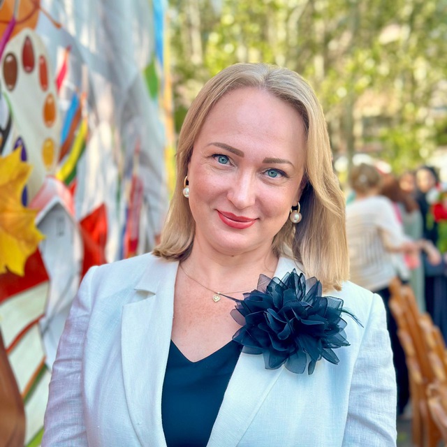 Елена Кожухина