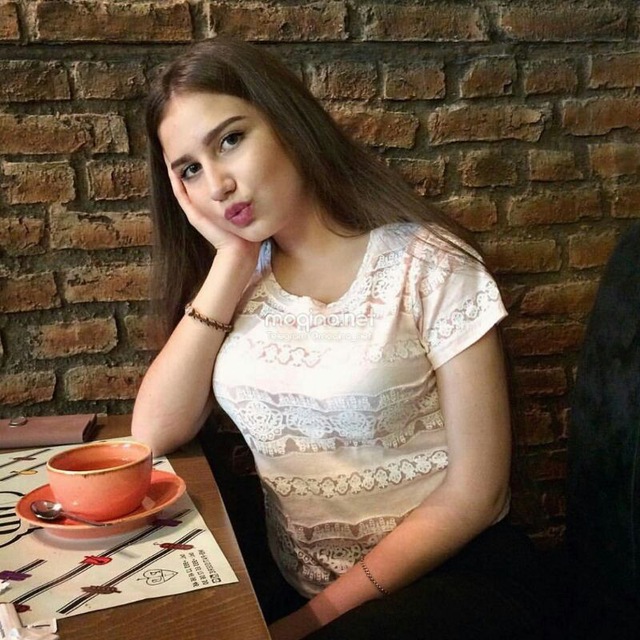 Qora paypoq va taytdagi ayol kotiblarning fotosuratlari Eka va Roma jinsiy aloqa va onanizm