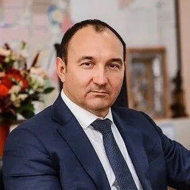 Илья Гузев