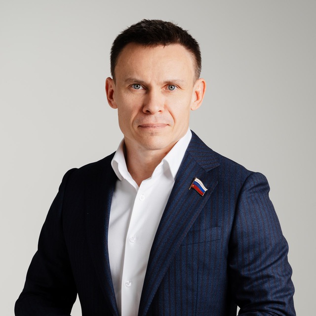 Александр Парамонов