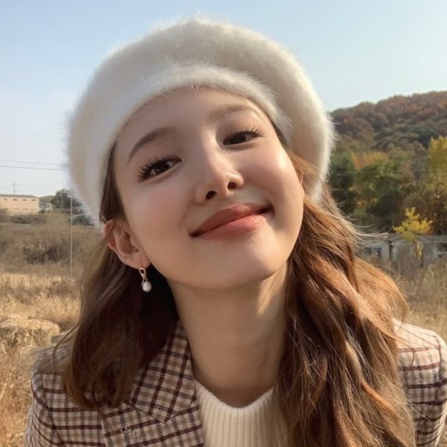 ??| asti here, 자기 ♡