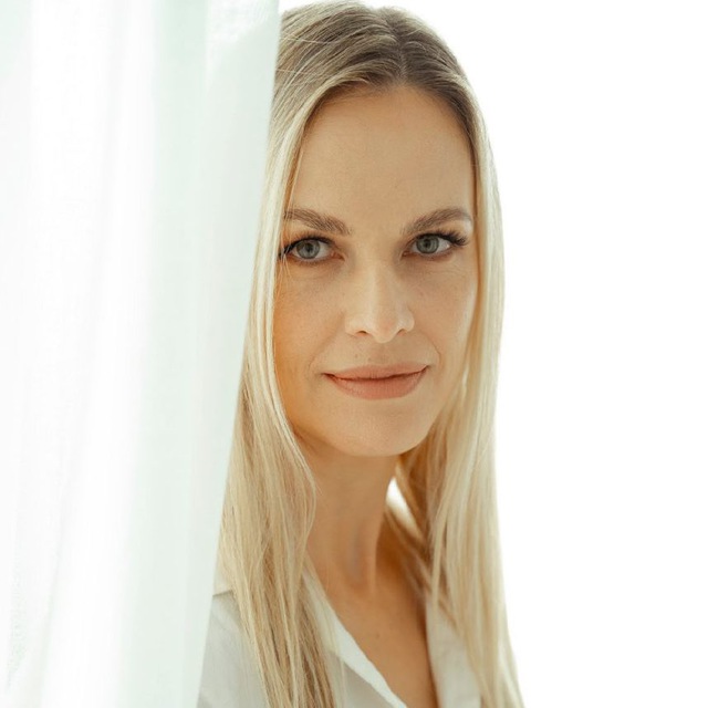 БЕЛАЯ КОМНАТА САШИ ШРАЙБЕР