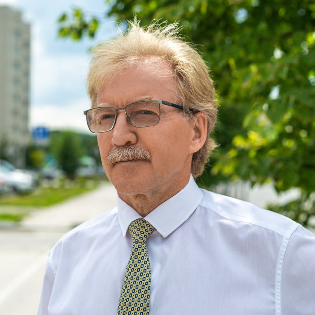 Николай Красников